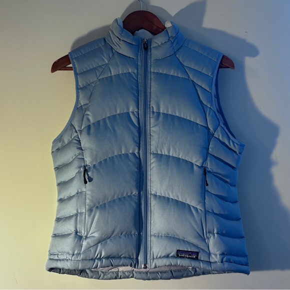 Patagonia Baby Blue Puffer Vest Size: Medium 85% Goosedown 15% goose feathers - Picture 2 of 8